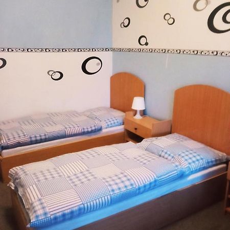 Hostinec U Kacaby Йиглава Экстерьер фото